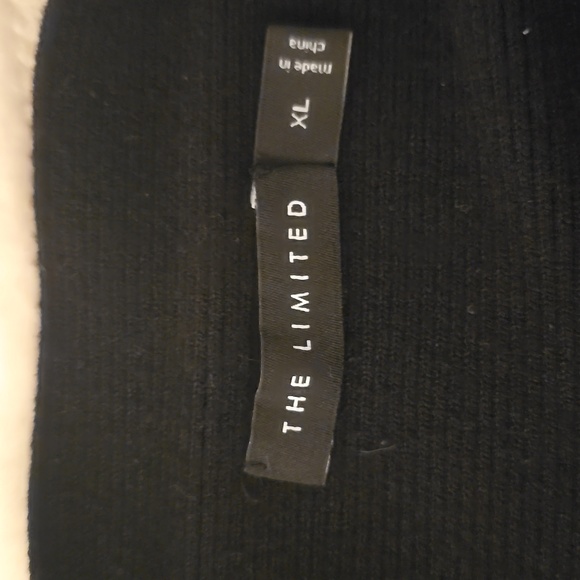 Square neck jr sweater - Picture 2 of 2